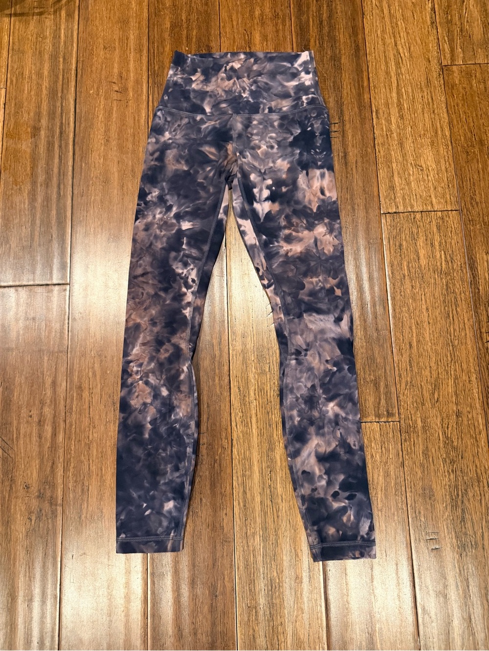 lululemon athletica Women's Tie-Dye Leggings in Navy and Purple
